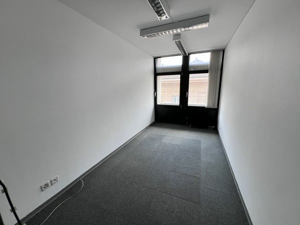 Ufficio in centro a Chiasso vis-a-vis la stazione FFS 4