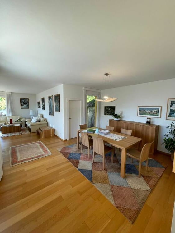 Interessante villa con giardino e vista lago 9