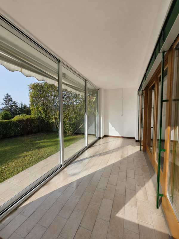 4.5 locali con vista lago e giardino