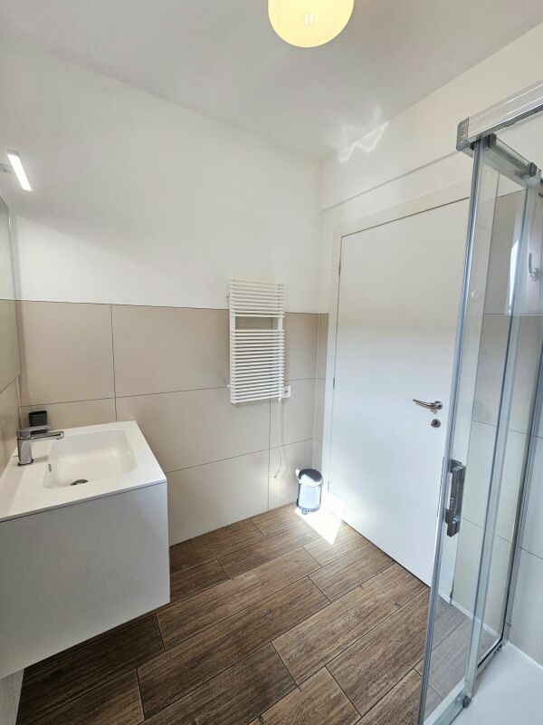Moderno 2.5 locali ammobiliati con balcone