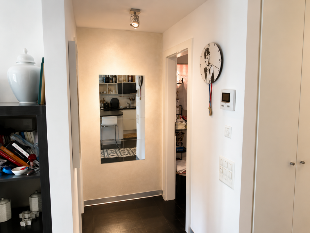 Charming 2.5-Room Apartment with Private Garden