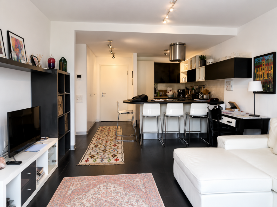 Charming 2.5-Room Apartment with Private Garden