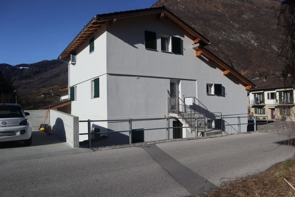 Interessante e nuova palazzina a reddito immersa nel verde, Olivone 5