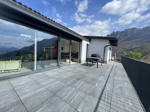 Villa unifamiliare con vista lago 3