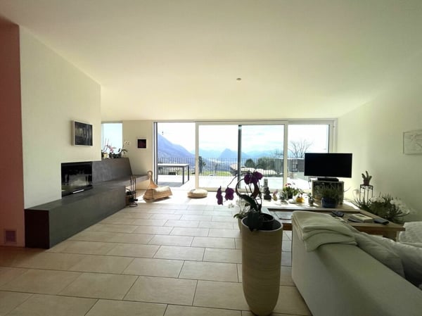 Villa unifamiliare con vista lago 7