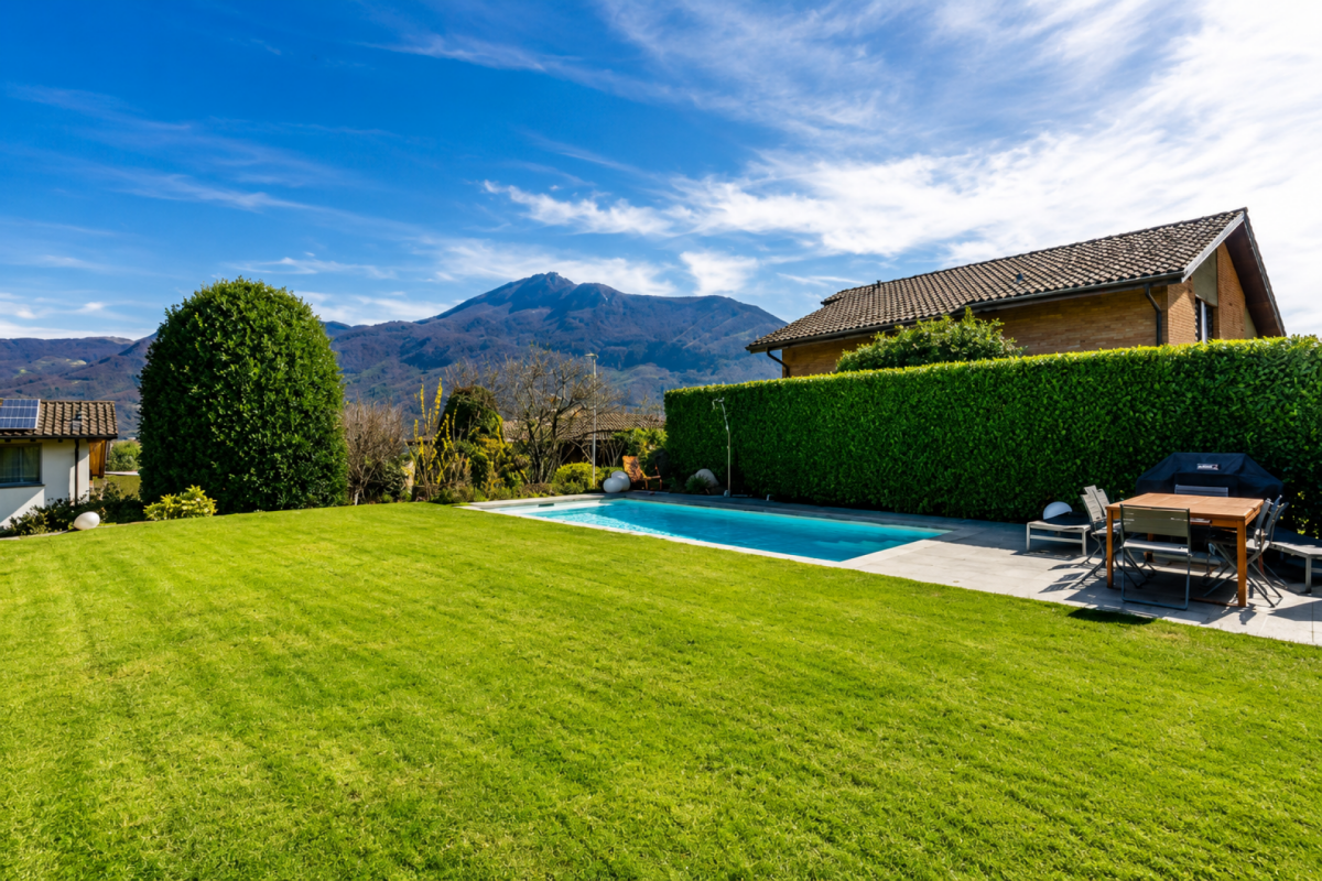 Villa unifamiliare con piscina