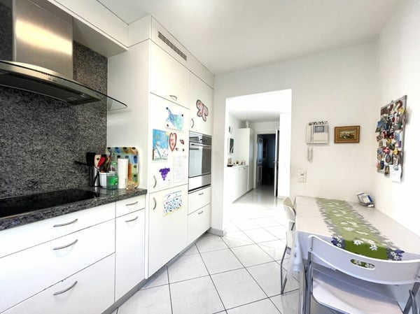 Stupenda villa con 2 appartamenti e piscina 4