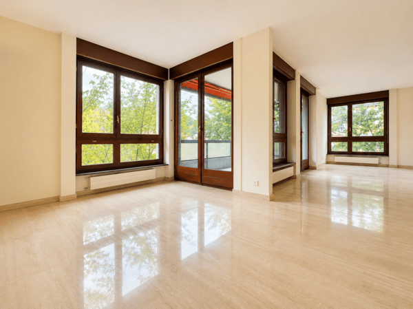 Grande appartamento con terrazzo
