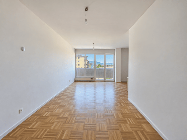 2.5 locali in zona strategica 1