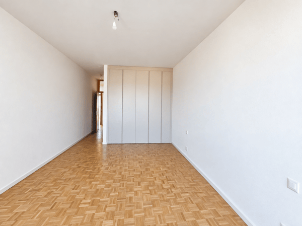 2.5 locali in zona strategica 4