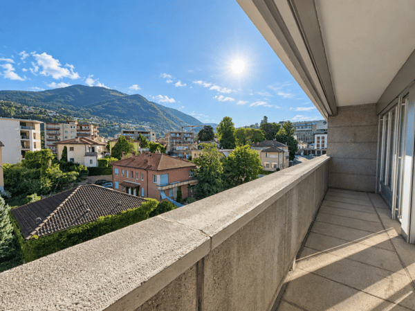 2.5 locali in zona strategica 3