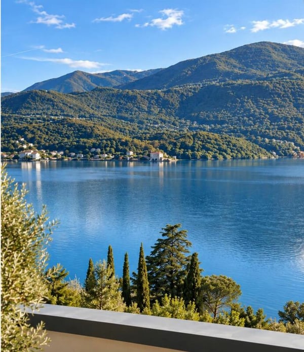 Villa con progetto approvato in posizione panoramica