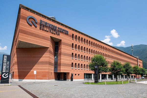 Uffici di varie metrature, frazionabile, in sede funzionale e prestigiosa 2