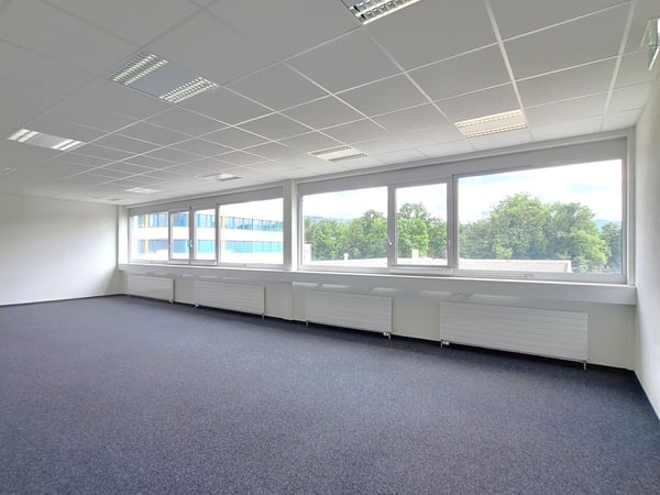 Büro- und Gewerbeliegenschaft mit Aufstockungspotenzial im Kägen 6