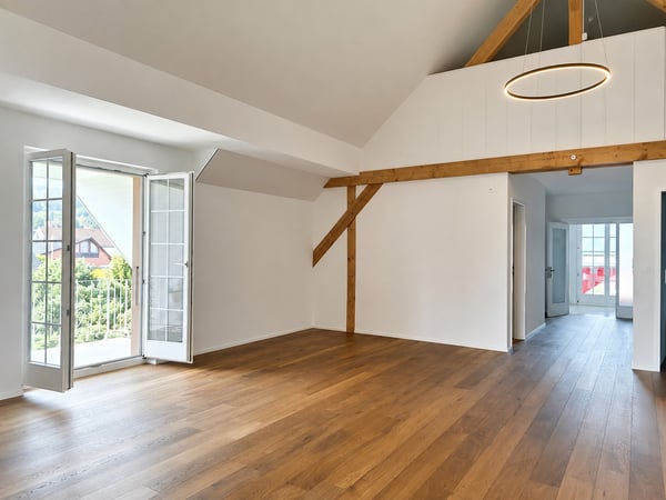 Ein Zuhause zum Verlieben: Traumhaft renovierte 4.5-Zimmerwohnung 2