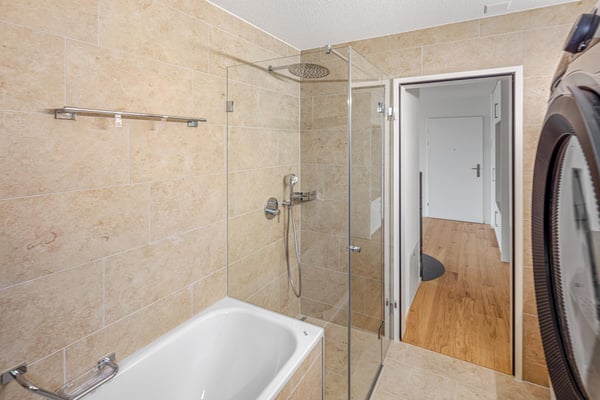 4.5 Zimmerwohnung in Winkel 9