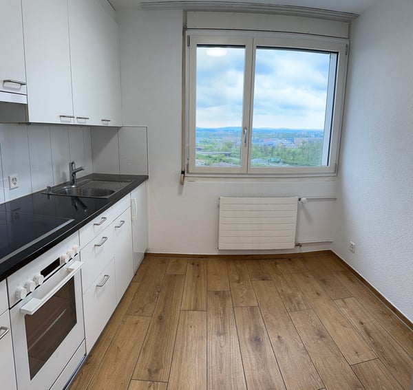 3.0 Zimmerwohnung mit Weitsicht 2