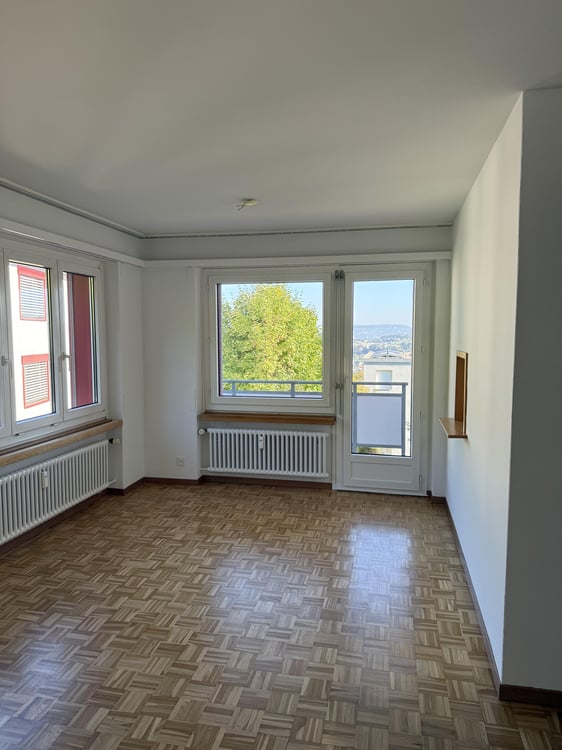 Charmante 2.5 Zimmerwohnung in Adliswil zu vermieten! 3