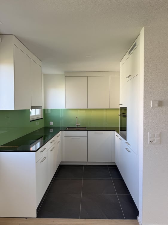 3.5 Zimmerwohnung in Winkel 4