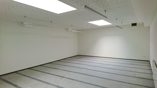 Helle Büro-/Ausstellungsfläche im 1. OG 3