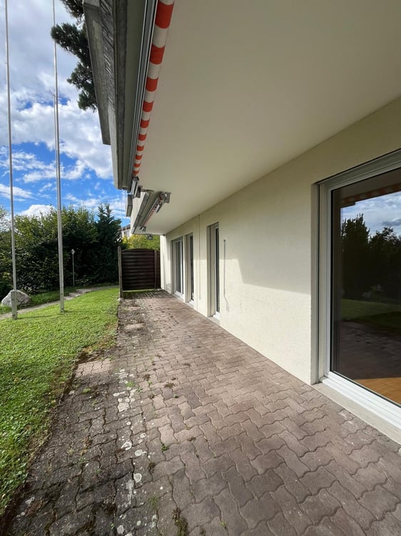 Befristetes Mietverhältnis für helle, grosszügige 2,5-Zimmerwohnung 8