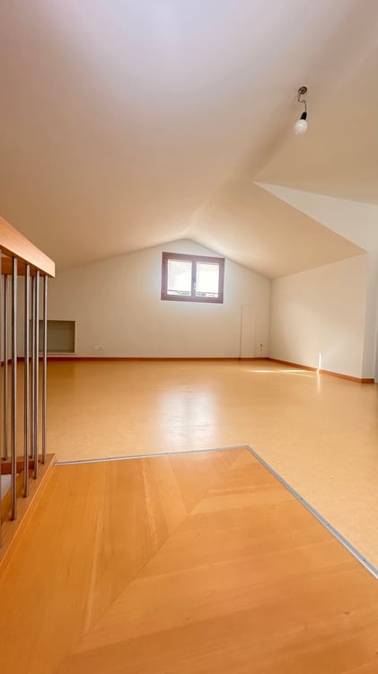 Stilvolle 4.5-Zimmerwohnung mit Galerie an ruhiger Lage 2