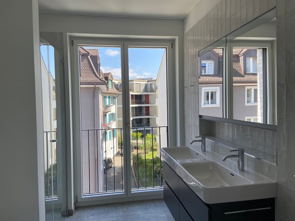 Hochwertige, moderne 3.5 Zimmerwohnung mit Balkon an zentraler Lage 8