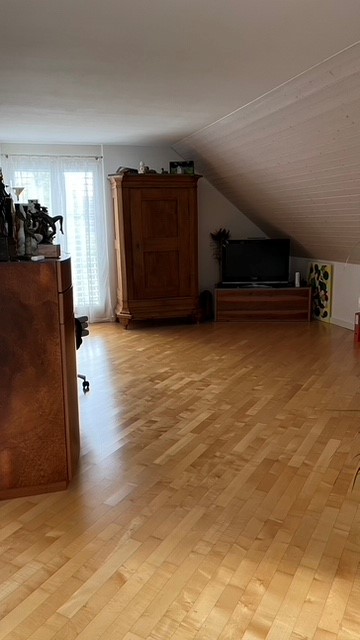Grosszügige 4-.5 Zimmer-Dachwohnung zur Miete in Stäfa 13