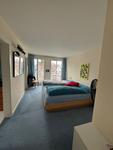 Grosszügige 4-.5 Zimmer-Dachwohnung zur Miete in Stäfa 5