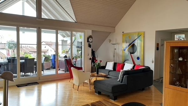 Grosszügige 4-.5 Zimmer-Dachwohnung zur Miete in Stäfa 9