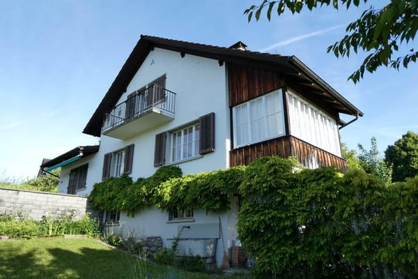 Sonnige Liegenschaft mit See- und Bergsicht – renovieren oder neu bauen in Männedorf 2