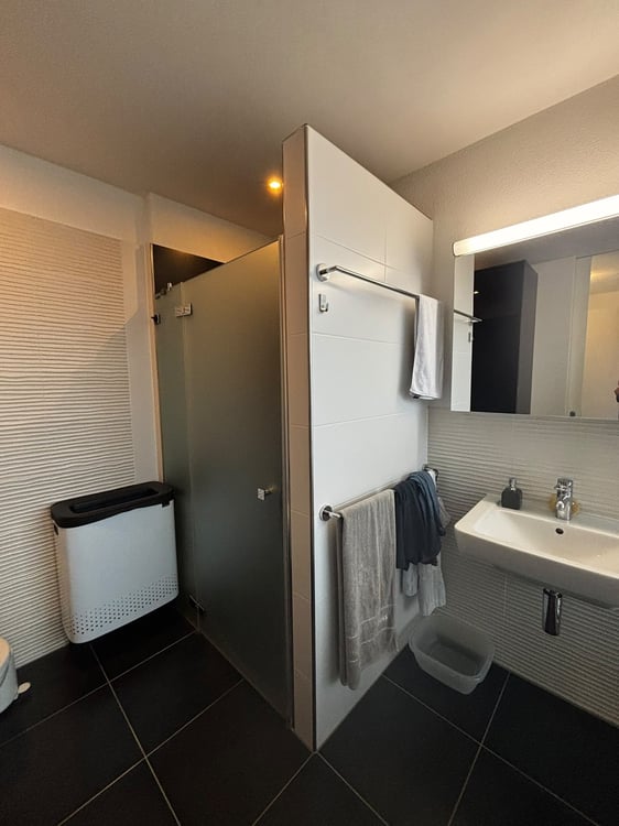 Moderne 4.5-Zimmer-Wohnung mit zwei Terrassen in Zürich 8057 4