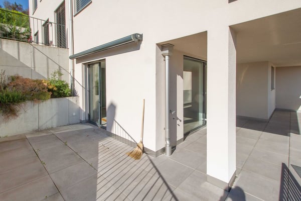 Helle und grosse 2.5-Zi-Terrassenwhg mit herrlicher Fernsicht, Wohnkomfort und schönen Materialien 15