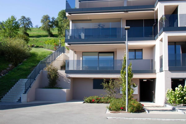 Helle und grosse 2.5-Zi-Terrassenwhg mit herrlicher Fernsicht, Wohnkomfort und schönen Materialien 16
