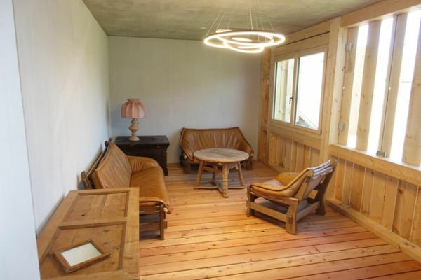 4.5-Zimmer-Ferienwohnung Nr. 2 in einem historischen Zweifamilienhaus in Luven 13