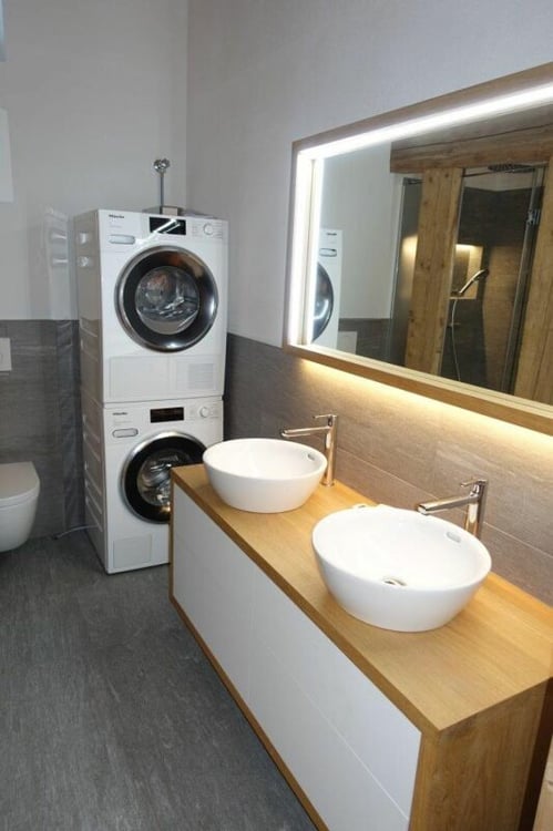 4.5-Zimmer-Ferienwohnung Nr. 2 in einem historischen Zweifamilienhaus in Luven 9