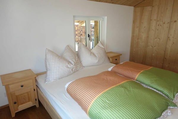 4.5-Zimmer-Ferienwohnung Nr. 2 in einem historischen Zweifamilienhaus in Luven 7