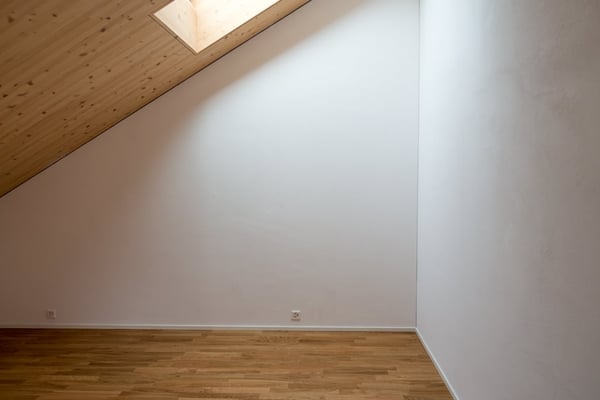 Moderne und lichtdurchflutete Dachwohnung 5