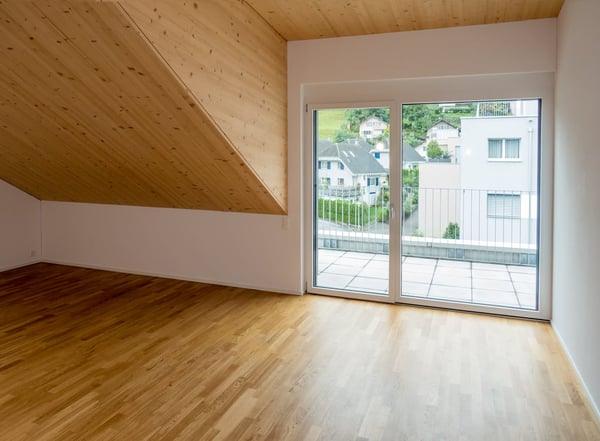 Moderne und lichtdurchflutete Dachwohnung 3