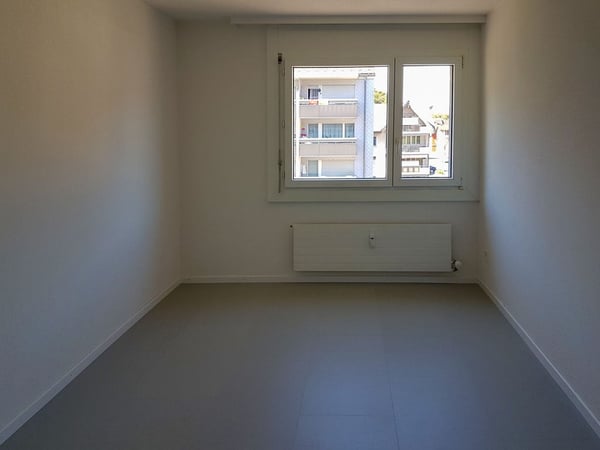 Helle 4.5-Zimmer-Wohnung mit Balkon und Bergpanorama in Oberurnen 4