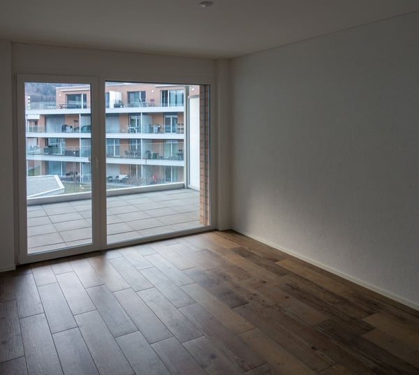 Helle 3.5-Zimmer-Wohnung mit Balkon und Bergblick in Glarus Nord 3