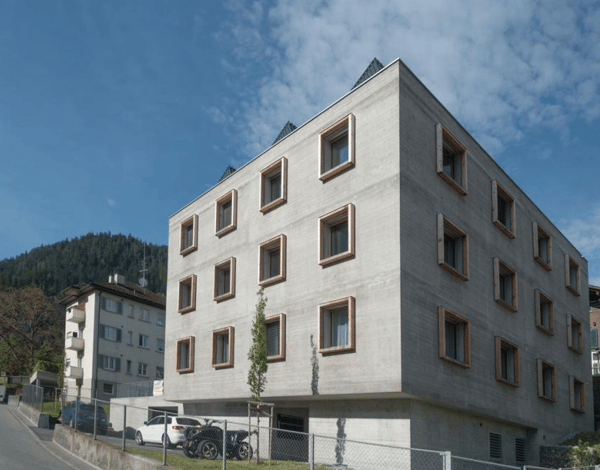 PARK & RIDE Innere Bahnhofstrasse 14/16 in Thusis 2