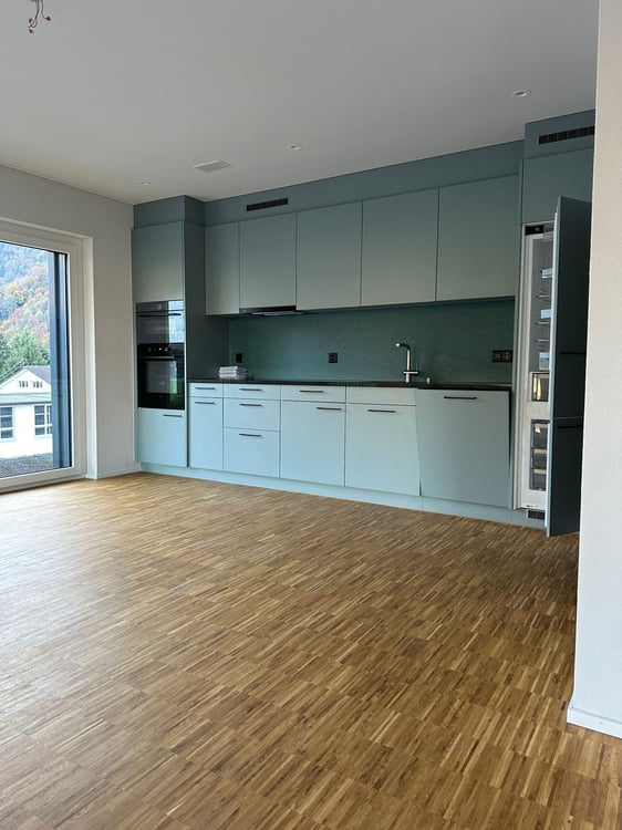Helle 3.5-Zimmer-Wohnung mit Bergblick in Glarus Nord 2