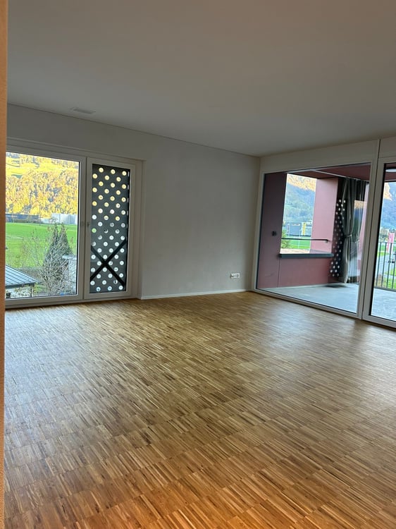 Helle 3.5-Zimmer-Wohnung mit Bergblick in Glarus Nord 3