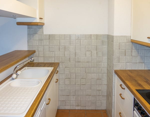 Helle 1.5-Zimmer-Wohnung mit Balkon und Garage in Schänis 2
