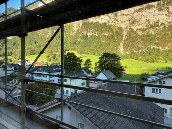 Neues Wohnglück über den Dächern von Netstal – Moderne Attika zur Erstvermietung 5