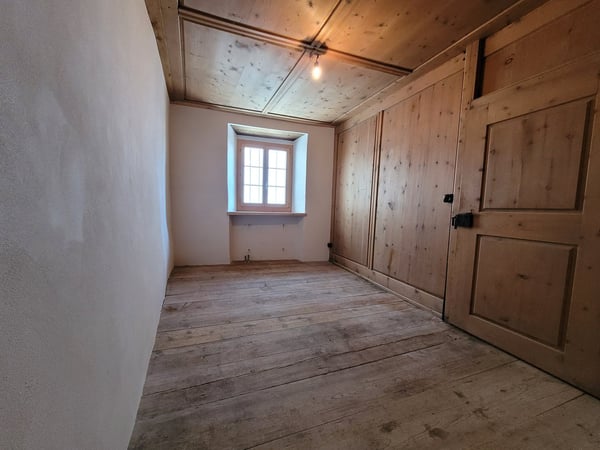 Renovierte 3.5-Zimmer-Wohnung in Sta. Maria 6