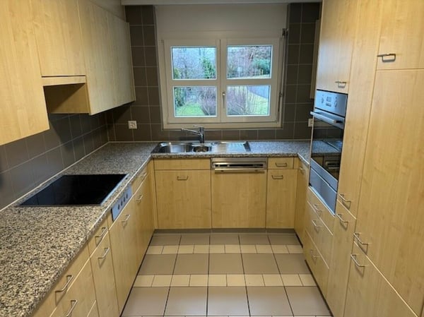 Moderne und grosszügige Wohnung im 2. OG 13