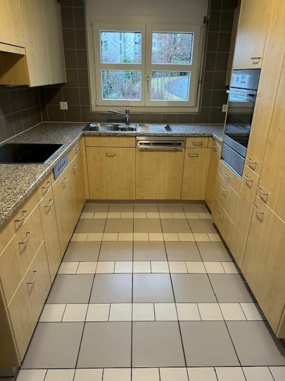 Moderne und grosszügige Wohnung im 2. OG 14