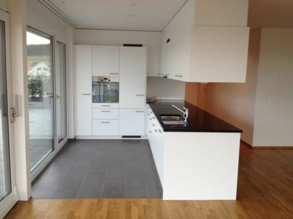 Exklusive, sonnige Attikawohnung mit umlaufender Terrasse und Seesicht 7